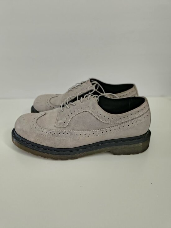 Dr. Martens 3989 Brogue Wingtip Casual Oxford Shoe Leather Lace ups